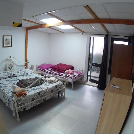 Central Private Flat By Old Town, Shops, Restaurants Bari Exteriör bild